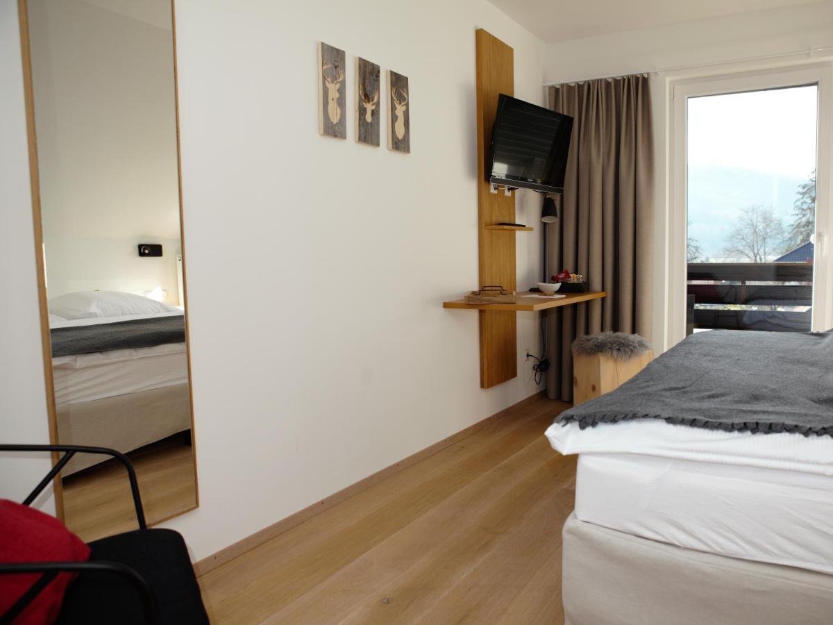 Gasthaus Hirschenstube & Gaestehaus Gehri Waldkirch Room photo